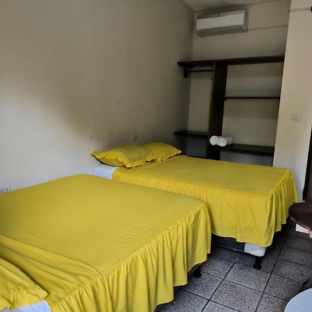 Hotel Y Restaurante Casa Jardines San Benito Екстер'єр фото