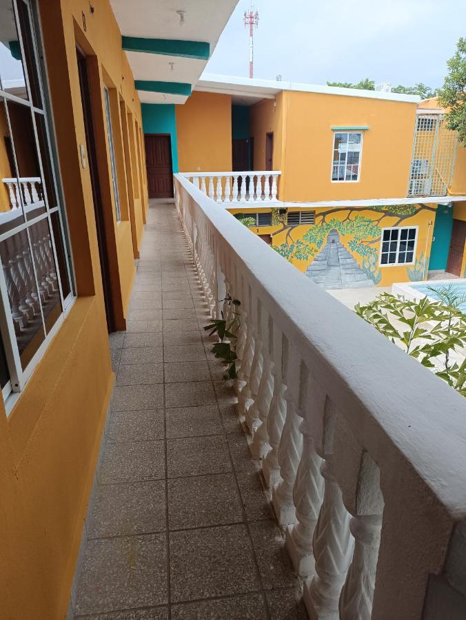 Hotel Y Restaurante Casa Jardines San Benito Екстер'єр фото