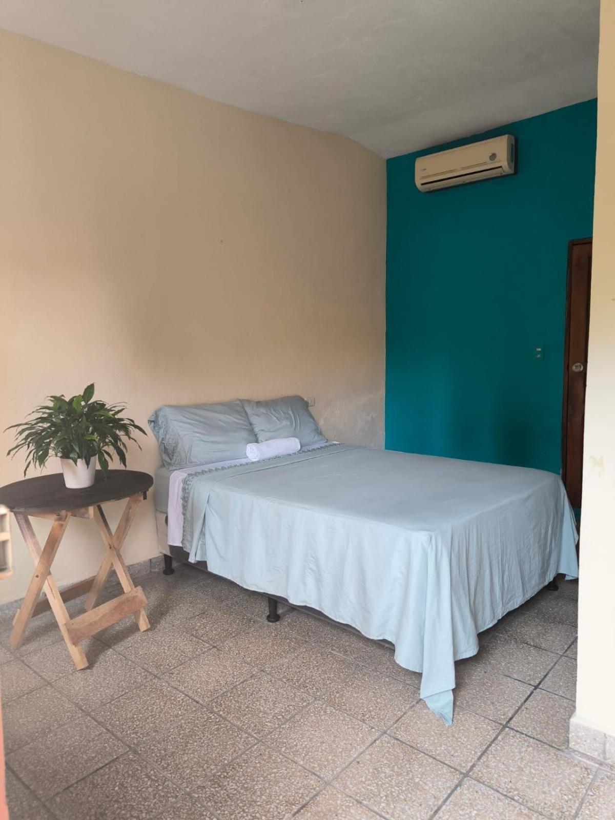 Hotel Y Restaurante Casa Jardines San Benito Екстер'єр фото